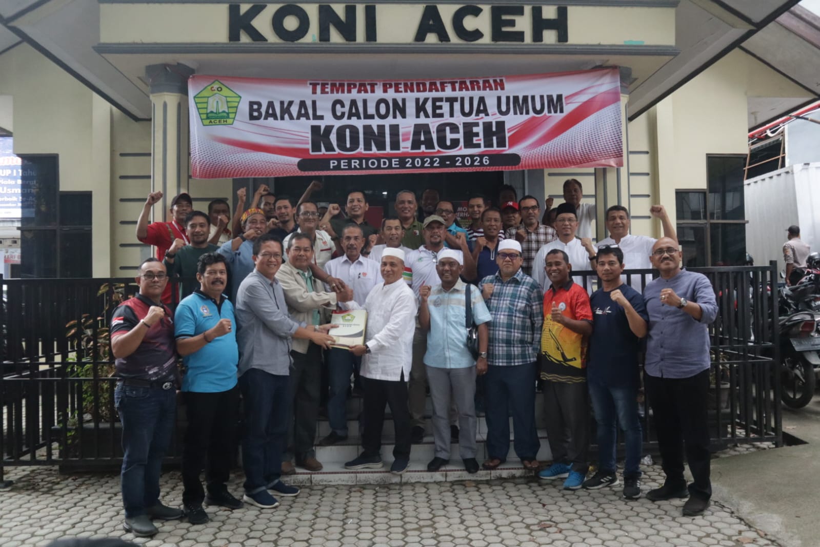 Abu Razak Resmi Mendaftar Balon Ketua Umum KONI Aceh