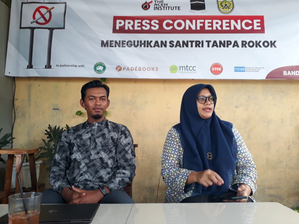 The Aceh Institute dan Santri Insafuddin Deklarasi Pesantren Bebas Asap Rokok