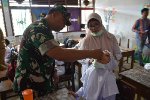 Dandim 0111/Bireuen Terjun Langsung Sweeping Imunisasi Polio