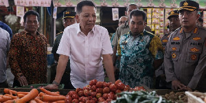 Tindak Lanjut Arahan Presiden Terkait Inflasi, Penjabat Gubernur Tinjau Pasar Lambaro