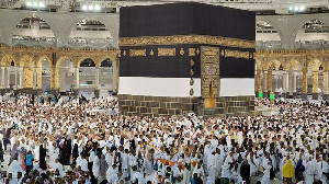 Pro dan Kontra Kenaikan Biaya Haji
