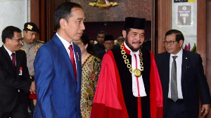 Ketua MK Anwar Usman Diminta Tak Ikut Terlibat Pengadilan Perppu Ciptaker, Penggugat: Dia Ipar Jokowi
