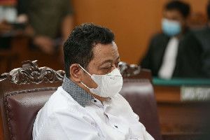 Jaksa Tuntut Kuat Ma’ruf 8 Tahun Penjara