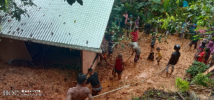 Dampak Banjir, Satu Rumah di Bireuen Tertimbun Longsor