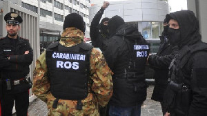 Polisi Italia Tangkap  Bos Mafia Cosa Nostra Diburu Selama 30 Tahun
