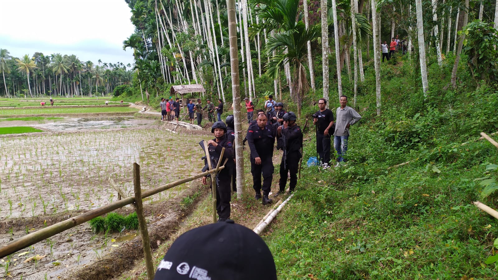 Petani Aceh Utara Temukan Bom Saat Bersihkan Sawah