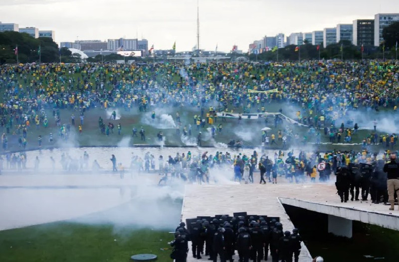 Kerusuhan di Brasil, Polisi Tangkap 300 Demonstran