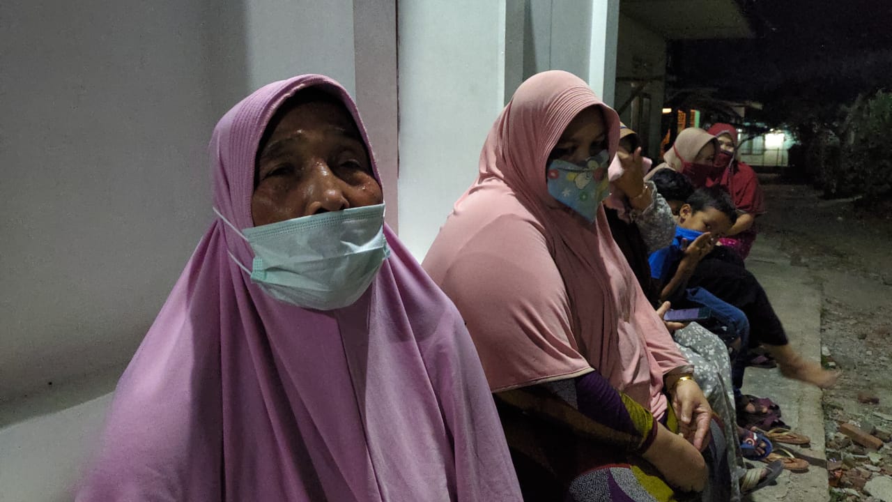 Diduga Terhirup Amonia, Sejumlah Warga Tambon Baroh Aceh Utara Dilarikan ke Rumah Sakit