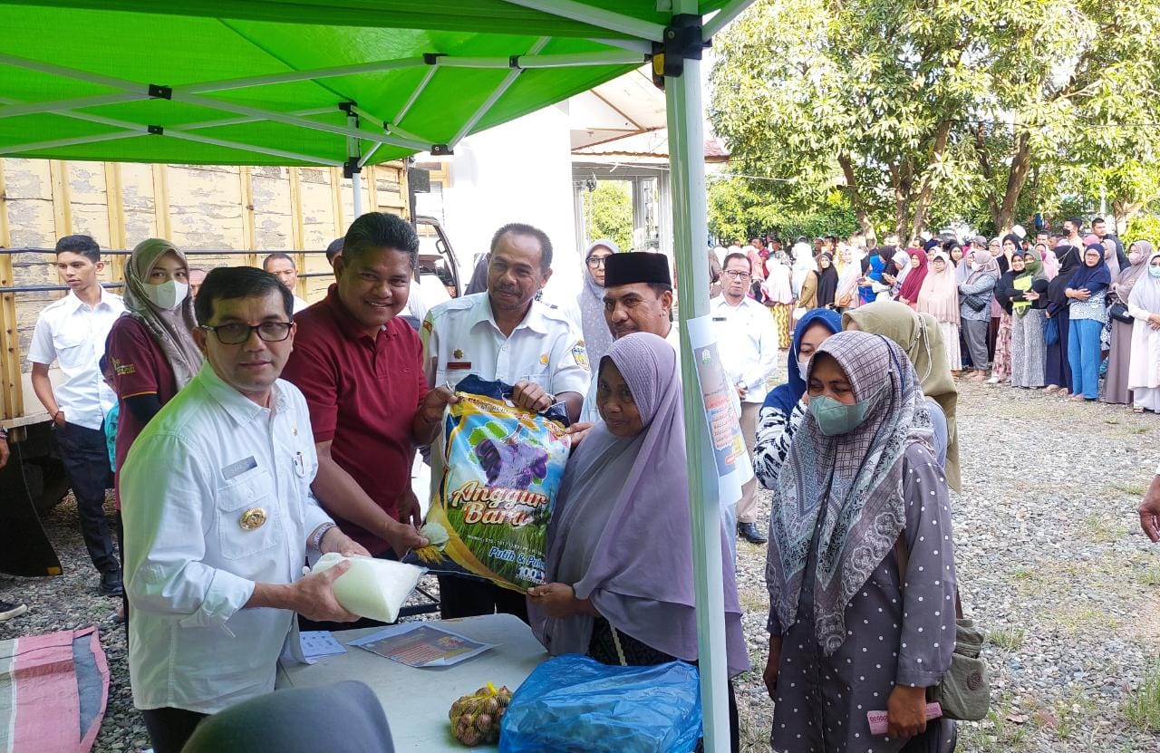 Jelang Ramadan, Warga Baiturrahman Padati Pasar Murah
