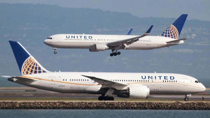 Baterai Terbakar di Penerbangan United Airlines, Empat Pramugari Terluka