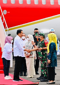 Presiden Jokowi dan Ibu Iriana Kunker ke Sumatra Utara