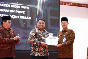 Pemerintah Aceh Besar Terima KPPN Award TKD