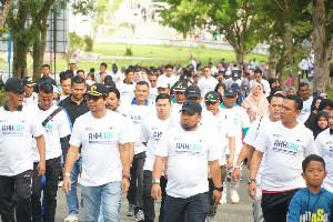 Ribuan Masyarakat Aceh Besar dan Banda Aceh Ikut Jalan Sehat Bersama BUMN