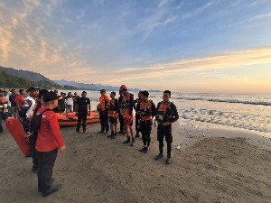 Remaja Berusia 18 Tahun Tenggelam di Pantai Ritting Aceh Besar