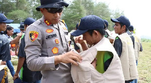 Polres Simeulue Bersama TNI dan Forkopimda Berikan Penghargaan Kepada Relawan Penyu