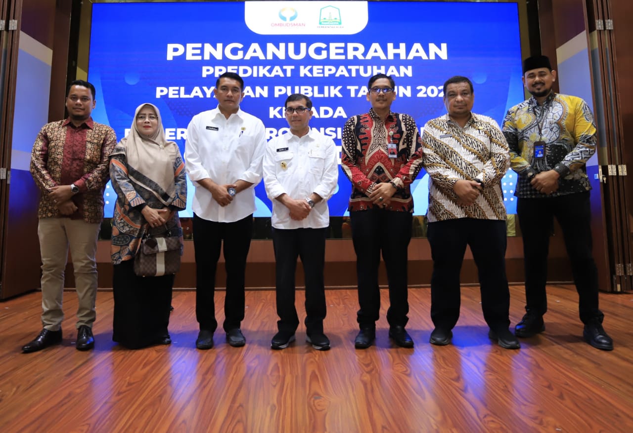 Kota Banda Aceh Raih Penghargaan Pelayanan Publik Terbaik Se Sumatera