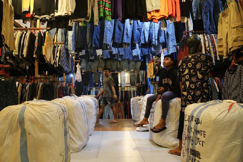 Polri Usut Dugaan Penyelundupan Pakaian Bekas Impor ke Indonesia