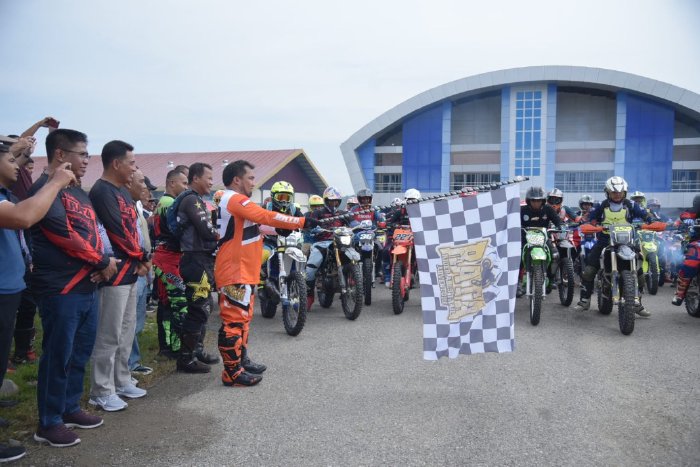Pj Bupati Aceh Besar Lepas 320 Rider Trail Adventure RATA-4 HUT ke 39 Kota Jantho