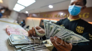 Nilai Tukar Rupiah Menguat Tipis ke Rp15.433 per Dollar