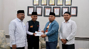Pj Bupati Beri Tambahan Uang Saku untuk Qari Aceh Besar