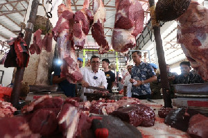 Perdana, Pemko Banda Aceh Gelar Operasi Pasar Daging Meugang di Tiga Lokasi
