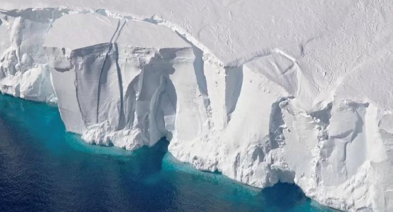 Laporan: Es Antartika Mencair Dapat Berdampak Buruk Pada Iklim