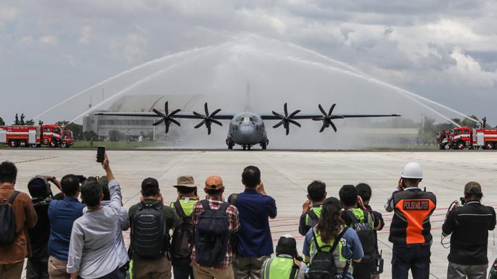 Ini Pesawat Super Hercules yang Serahkan Presiden Jokowi ke Prabowo