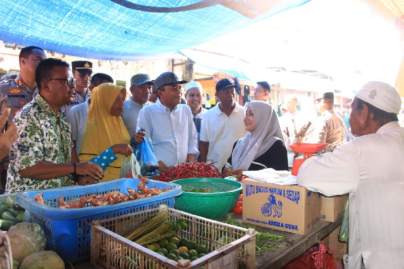 Sidak Pasar, Wabup Pijay Pantau Harga dan Ketersediaan Bahan Pokok Jelang Ramadan