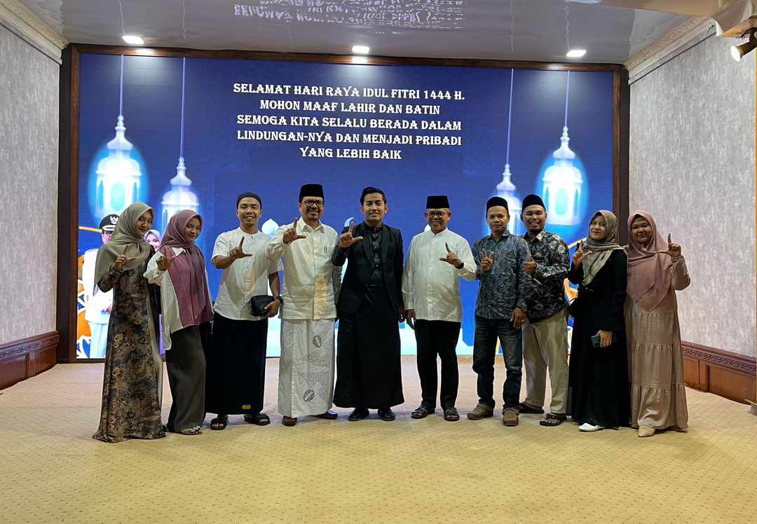 Silaturahmi di Lebaran Idul Fitri, Pengurus IPAU Kunjungi Kediaman Pj Bupati Aceh Utara