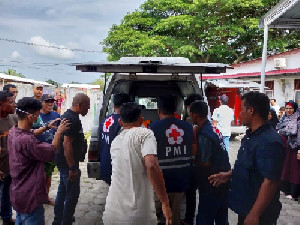 Tim Gabungan Aceh Besar Evakuasi Seluruh Korban Kecelakaan di Krueng Raya
