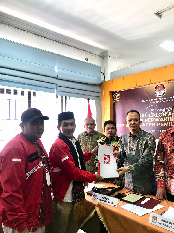 Razikin Mantan Konseptor Rafli Kande Resmi Daftarkan Bacaleg PSI ke KIP Banda Aceh