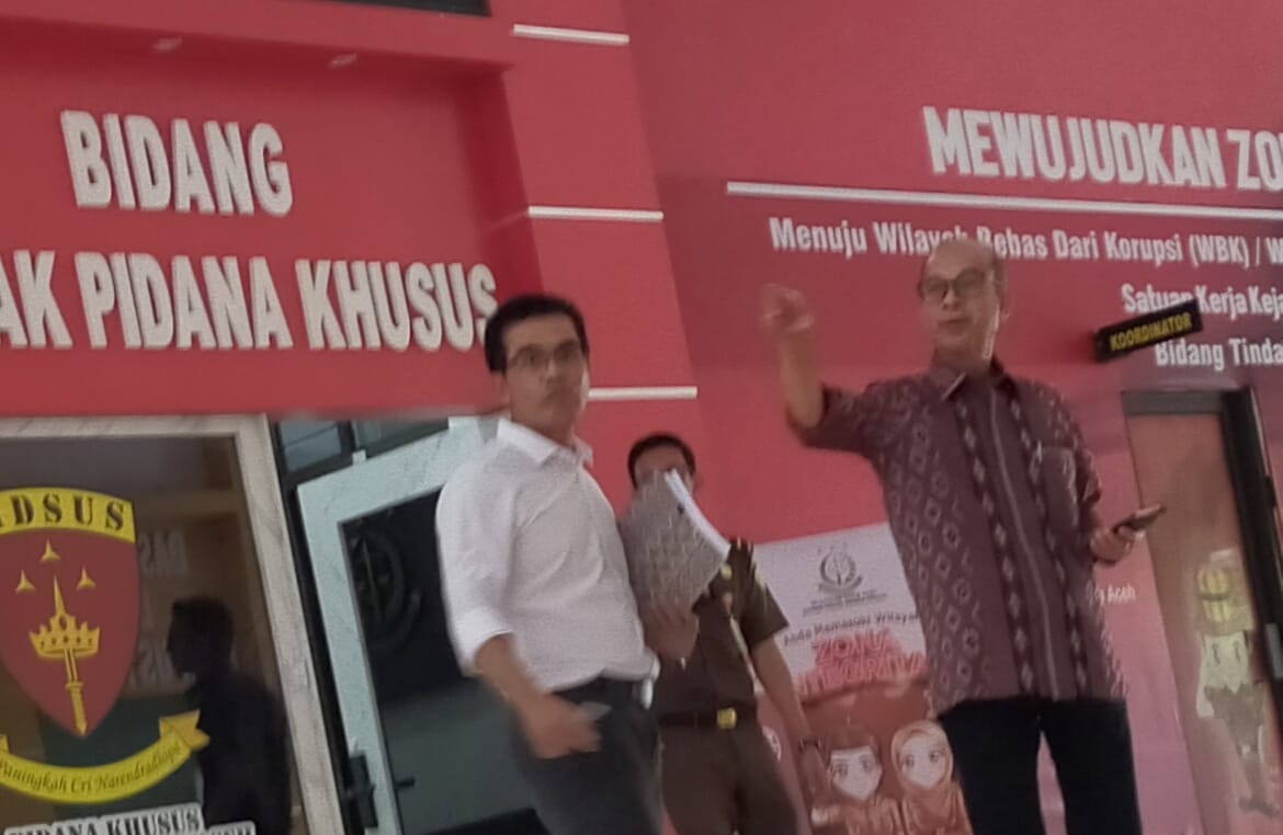 Didampingi Kuasa Hukum, Mursil Penuhi Panggilan Kejati Aceh Sebagai Tersangka Korupsi Tanah