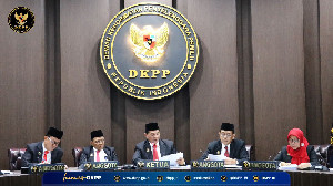 Terbukti Terima Uang, DKPP Berhentikan Tetap Ketua dan Anggota KIP Nagan Raya