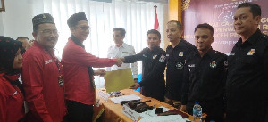 DPC PDIP Daftarkan 30 Balon Anggota DPRK ke KIP Banda Aceh