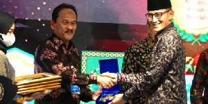 Pemerintah Aceh Raih Anugerah Adinata Syariah 2023 Kategori Keuangan Syariah