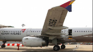 Penumpang Pesawat Asiana Airlines Buka Pintu Darurat Ditahan