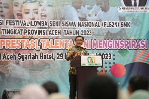 Tutup FLS2N SMK, Kadisdik Aceh Motivasi Peserta Tingkatkan Keterampilan Seni