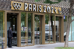 Diduga Korupsi, Polisi Prancis Geledah Markas Besar Paris 2024