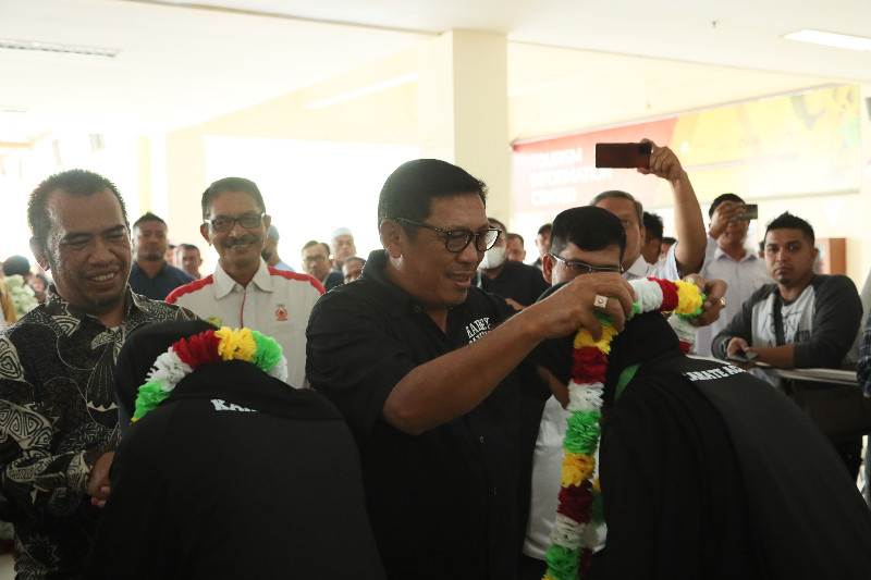 Kadisdik Aceh Sambut Kepulangan Peraih Medali Emas Ajang Karate Internasional di Malaysia