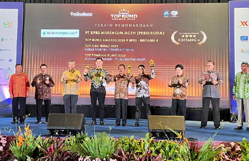 Pj Gubernur Aceh Raih Penghargaan TOP Pembina BUMD 2023