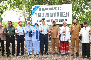 Pj Bupati Aceh Besar Bersama Danlanud SIM Resmikan Renovasi Makam Teungku Syeh Tuan Dilungkeung