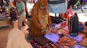 Tahun Ajaran Baru, Omzet Pedagang Seragam Sekolah Meningkat 80 Persen di Aceh Utara
