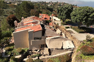 Tanah Longsor, Selusin Rumah di California Selatan Dievakuasi