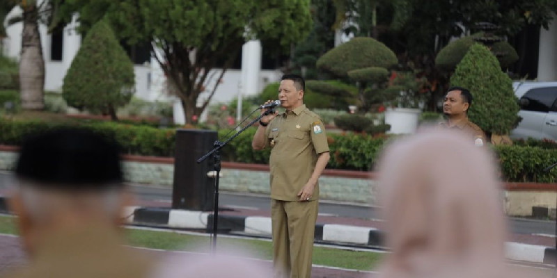 Pimpin Apel Senin, Pj Gubernur Ingatkan ASN Pemerintah Aceh Bekerja dengan Baik