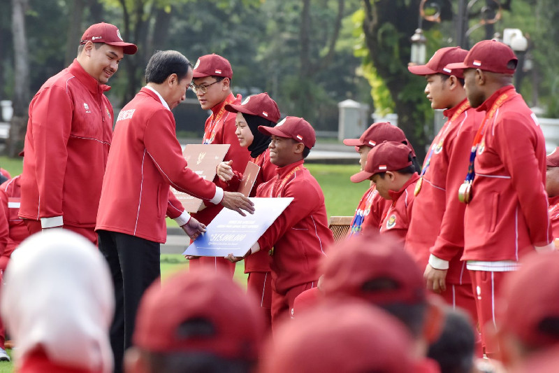 Jokowi Berikan Bonus Rp320,5 Miliar Bagi Kontingen ASEAN Para Games 2023