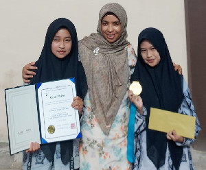 Dua Siswi SMAN 1 Takengon Sabet Medali Emas di Ajang KIWIE Korsel