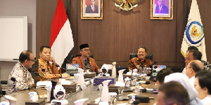 Bertemu Menteri KKP, Pj Gubernur Aceh dan TA Khalid Bahas PNBP Hingga Sedimentasi