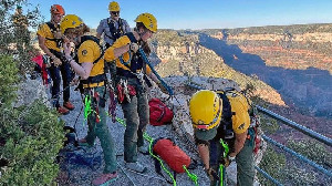 Remaja Jatuh ke Grand Canyon, Kondisinya Stabil