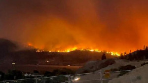 Kanada Berlomba Evakuasi Ribuan Warga Saat Kebakaran Terjadi di Sejumlah Kota