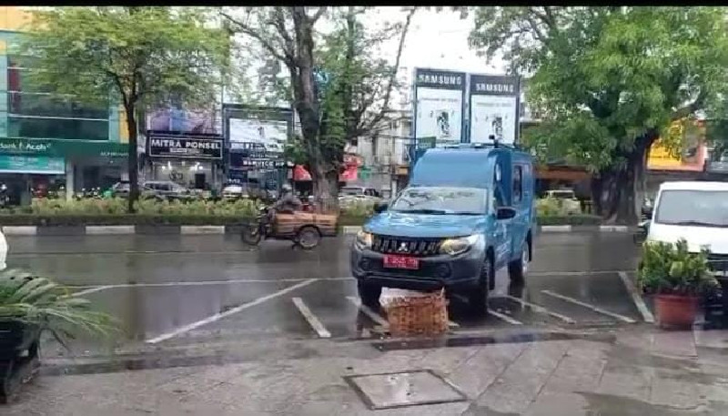 M-Pustika Milik Diskominfotik Banda Aceh Keliling Imbau Pengibaran Bendera Sambut 17 Agustus